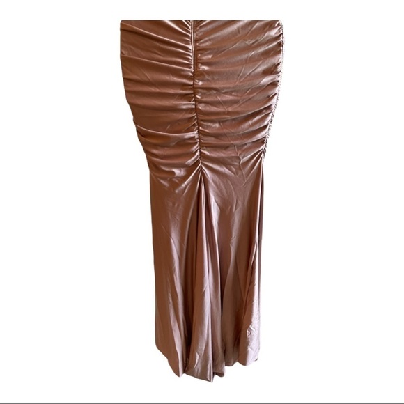 LA Femme Shiny Jersey Trumpet Gown- mauve - Picture 7 of 12